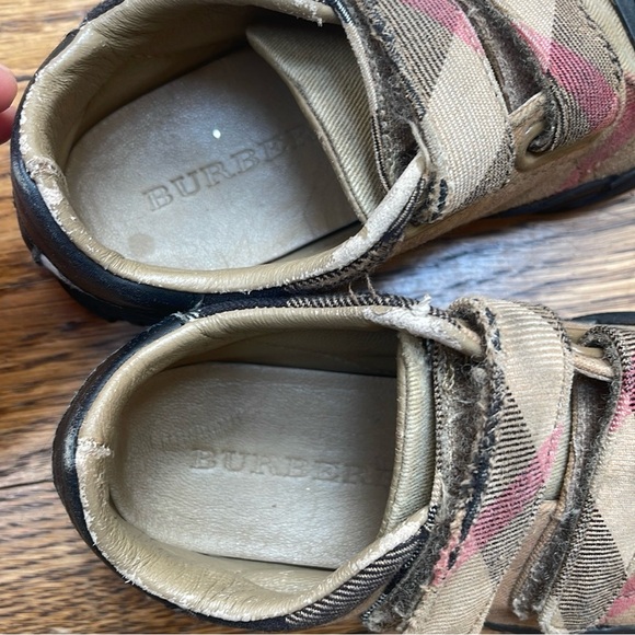 Burberry Tan and Black Sneakers with Velcro Straps - Picture 4 of 5